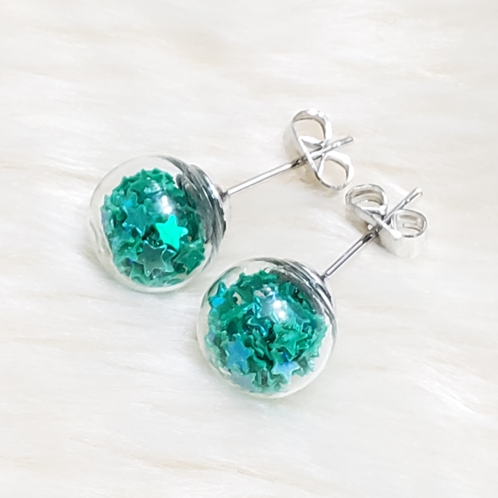 (1 pair earrings) Crystal Glass Earrings NEW! Free cute boxes and ribbons.